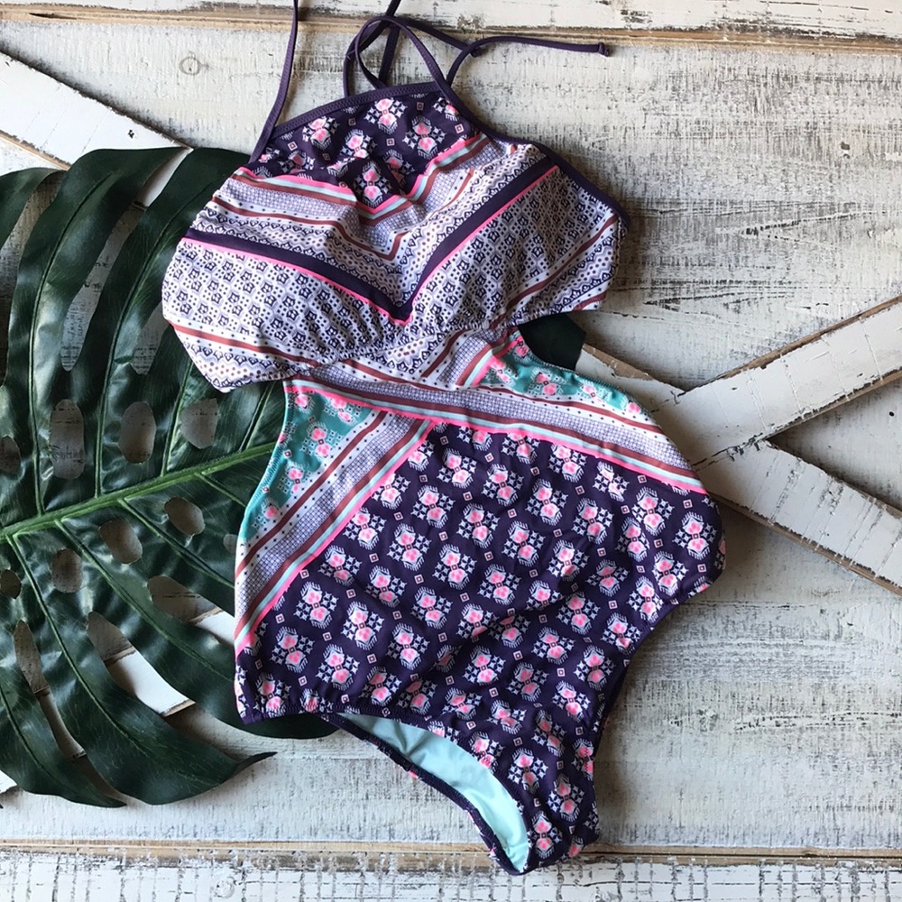 Victoria’s Secret boho 1 piece strappy swimsuit M